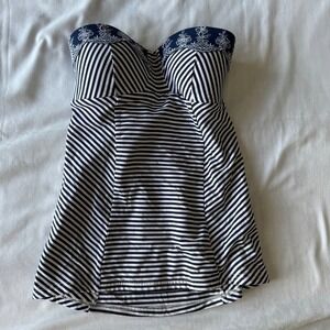 Jets by Jessika Allen Striped Strapless Tankini Blue White 4 Embroidered Floral